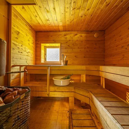 Lehtla Puhkekompleks Сasa de vacaciones *